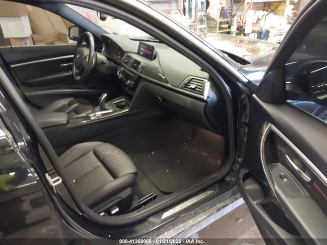 Photo 4 VIN: WBA8D9C56JA615468 - BMW 330I 