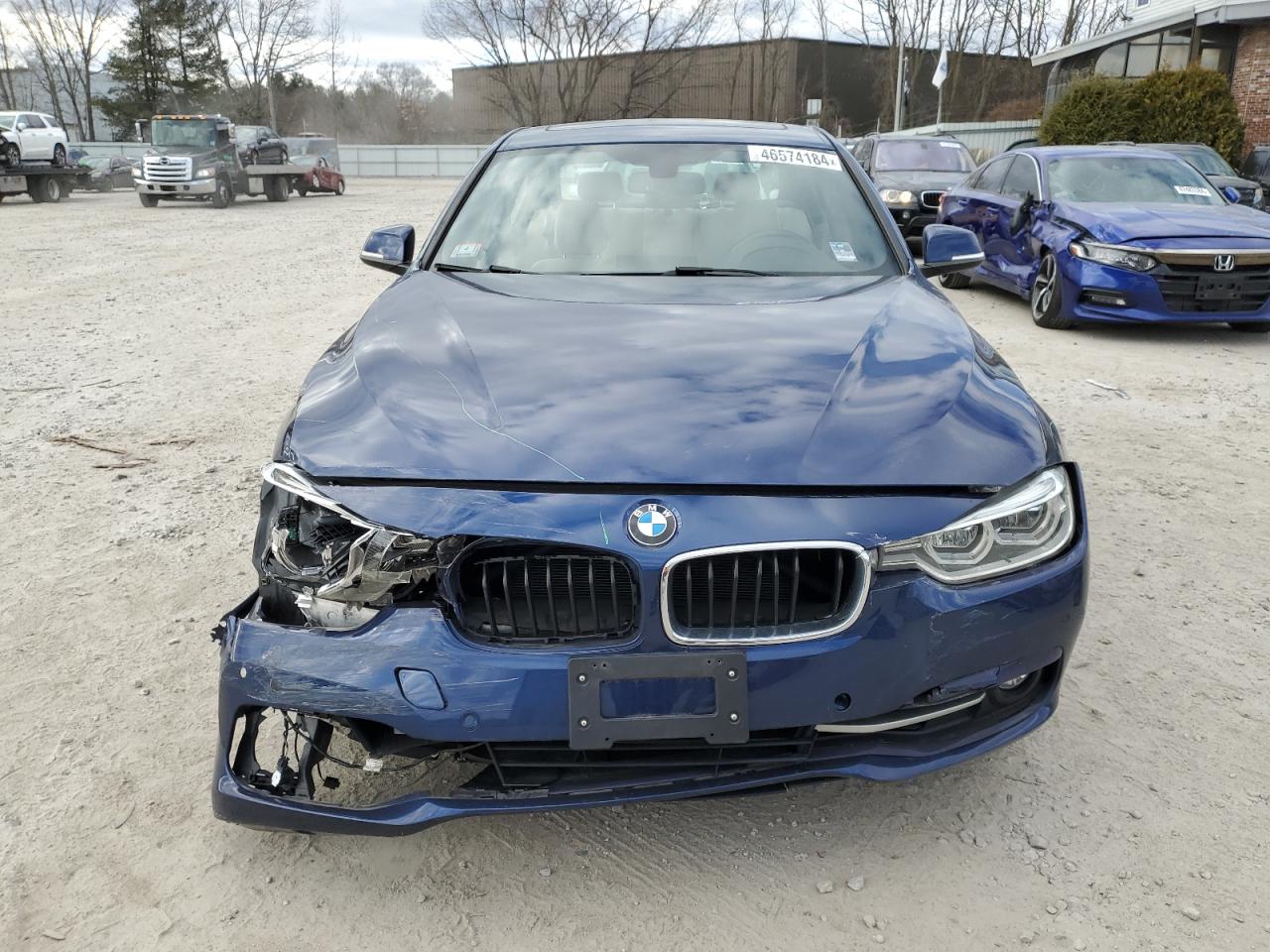 Photo 4 VIN: WBA8D9C58HA003704 - BMW 330I XDRIVE 