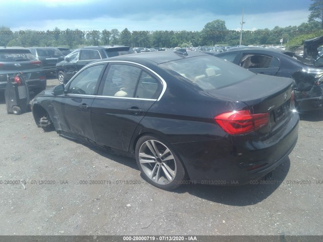 Photo 2 VIN: WBA8D9C5XHA003686 - BMW 3 SERIES 