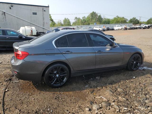 Photo 2 VIN: WBA8D9C5XJEM32499 - BMW 330I 