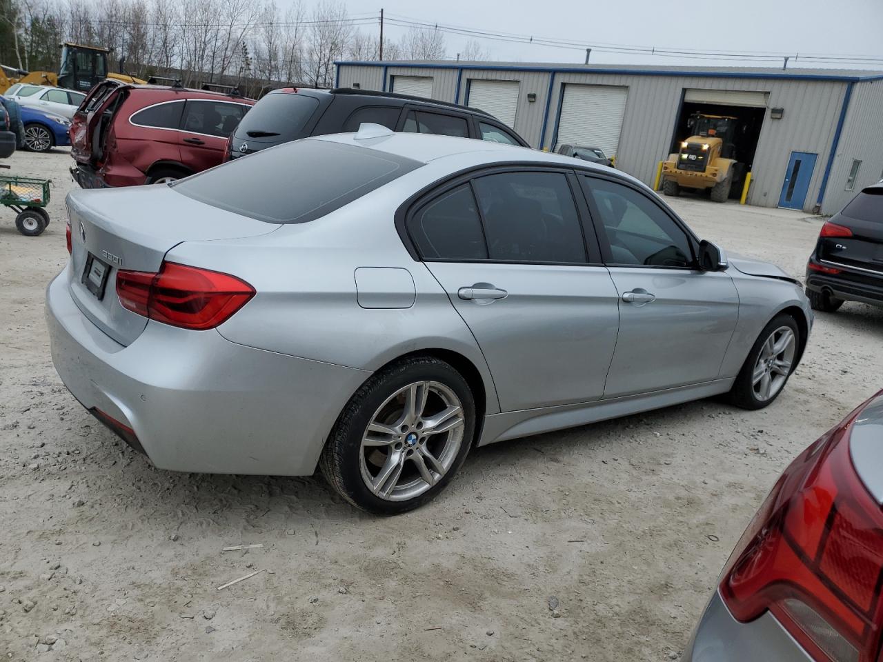 Photo 2 VIN: WBA8D9G30HNU64297 - BMW 3ER 