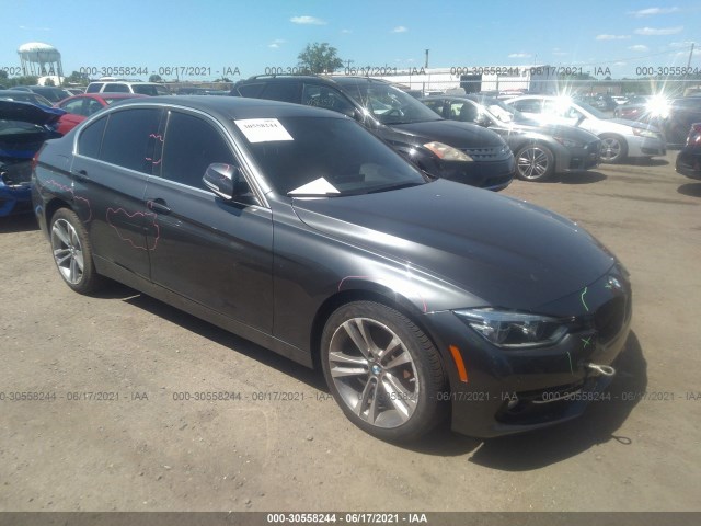 Photo 0 VIN: WBA8D9G33HNU64780 - BMW 3 