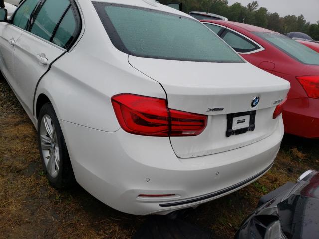 Photo 2 VIN: WBA8D9G34HNU63489 - BMW 3 SERIES 