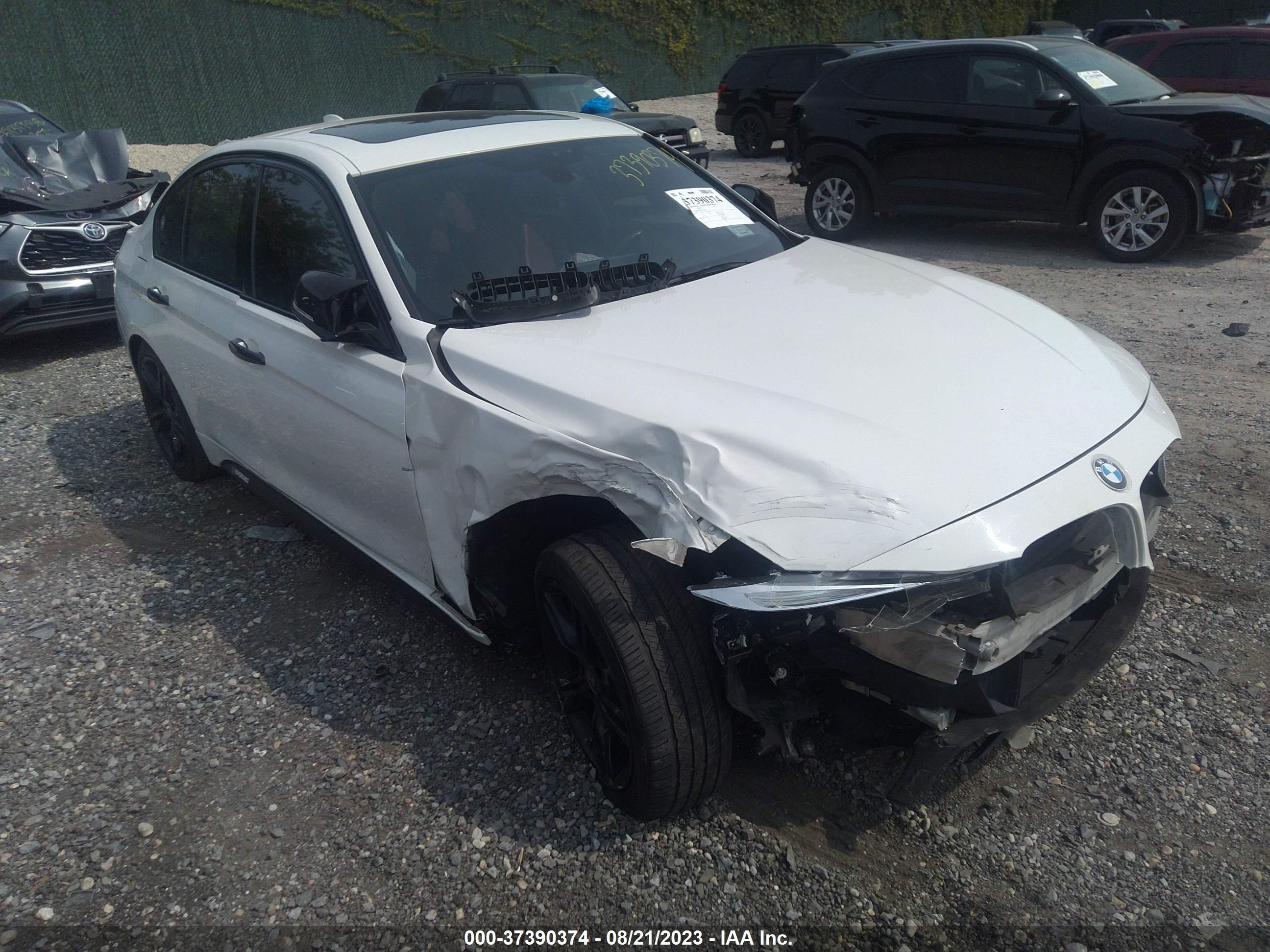 Photo 0 VIN: WBA8D9G37HNU66029 - BMW 3ER 