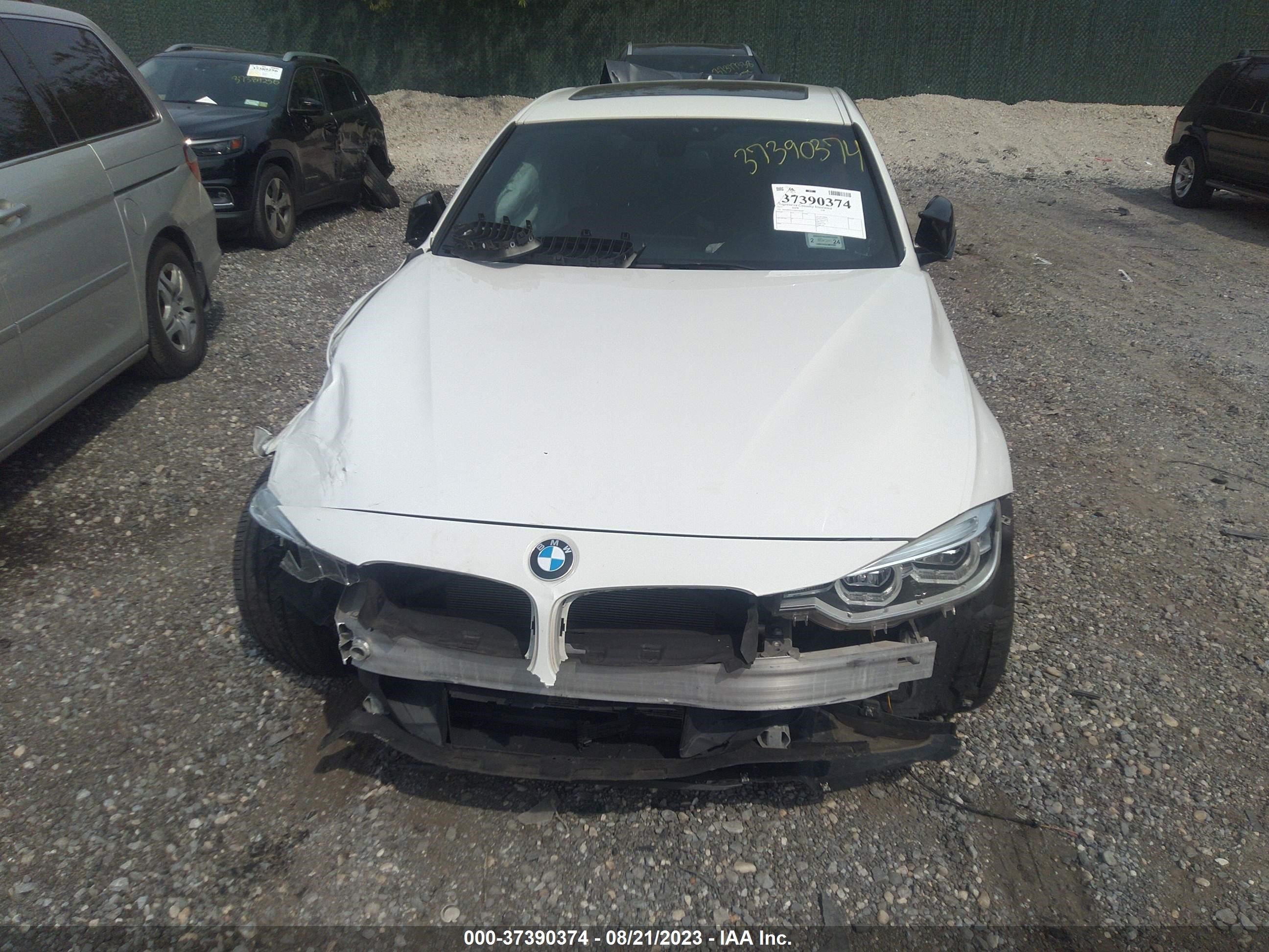 Photo 11 VIN: WBA8D9G37HNU66029 - BMW 3ER 