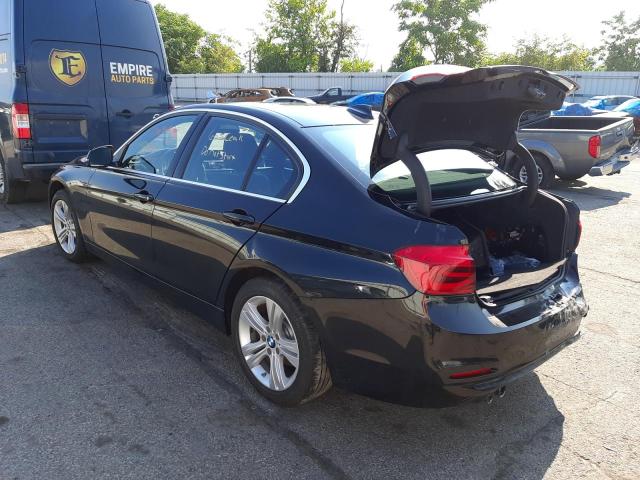 Photo 2 VIN: WBA8D9G3XHNU65005 - BMW 330 XI 