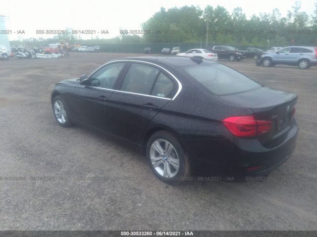 Photo 2 VIN: WBA8D9G51HNT91183 - BMW 3 