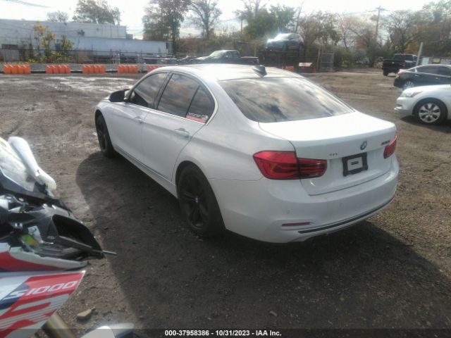 Photo 2 VIN: WBA8D9G57HNU59065 - BMW 330I 