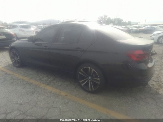 Photo 2 VIN: WBA8D9G59JNU66833 - BMW 3 SERIES 