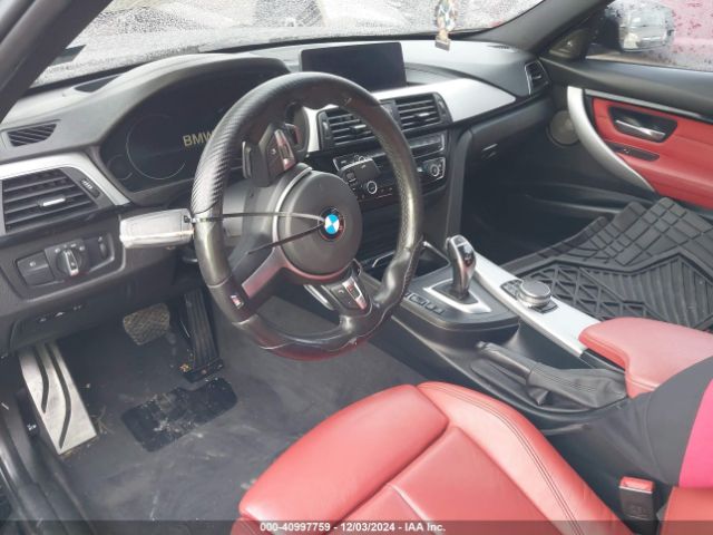 Photo 4 VIN: WBA8D9G59JNU67190 - BMW 330I 