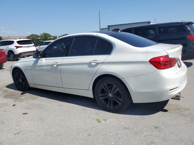 Photo 1 VIN: WBA8D9G5XHNU59318 - BMW 3 SERIES 