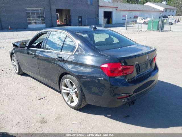 Photo 2 VIN: WBA8D9G5XJNU66713 - BMW 330I 