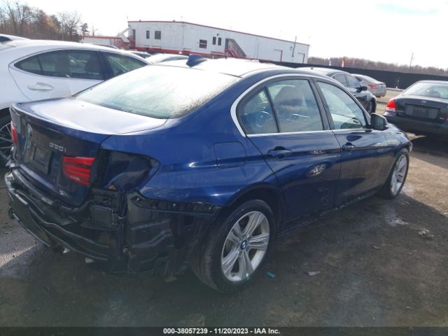 Photo 3 VIN: WBA8D9G5XJNU67182 - BMW 330I 