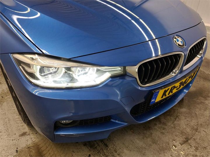 Photo 22 VIN: WBA8E11000K417094 - BMW 330 