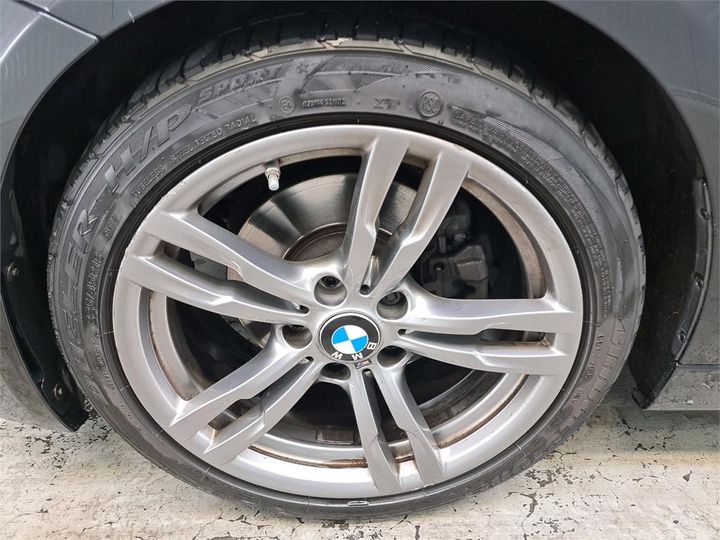 Photo 12 VIN: WBA8E11000K417452 - BMW 330 