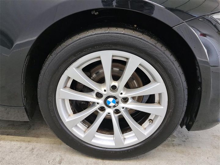 Photo 13 VIN: WBA8E11000K827829 - BMW 330 