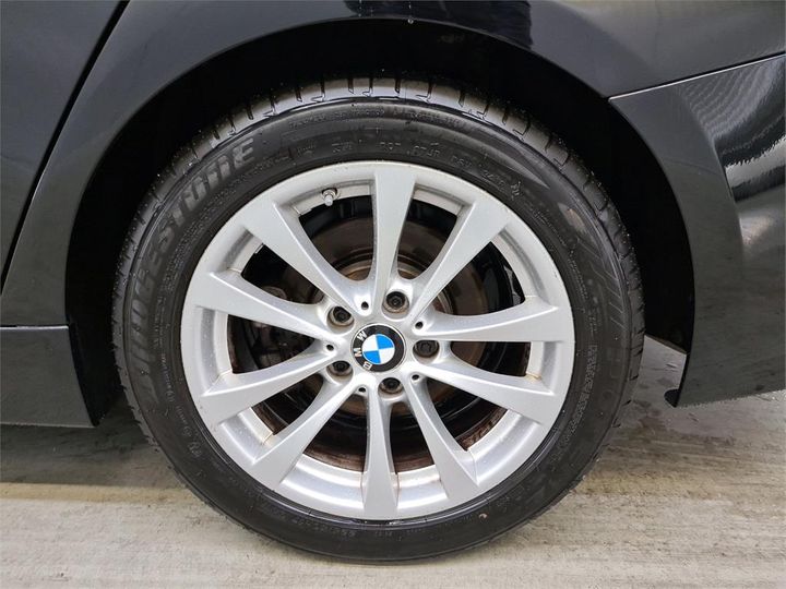 Photo 14 VIN: WBA8E11000K827829 - BMW 330 