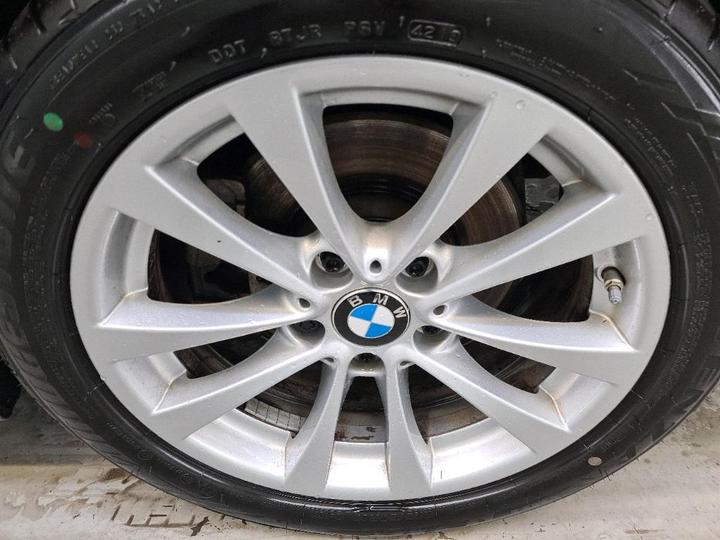 Photo 14 VIN: WBA8E11000K828849 - BMW 330 