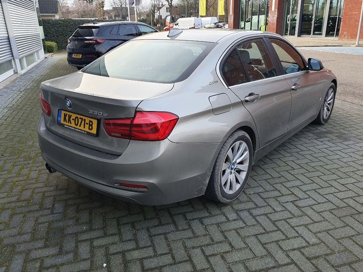 Photo 3 VIN: WBA8E11000K828883 - BMW 3 SERIE SEDAN 