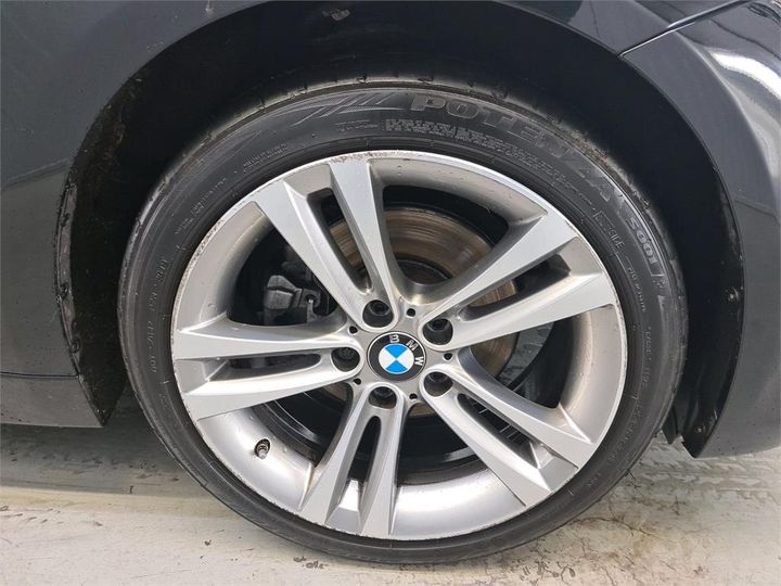 Photo 13 VIN: WBA8E11000K828933 - BMW 330 