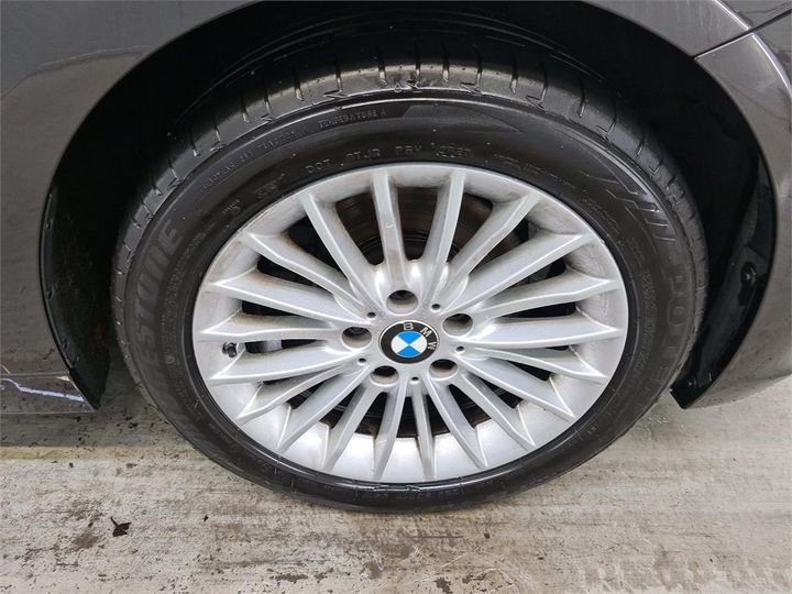 Photo 13 VIN: WBA8E11000K829242 - BMW 330 