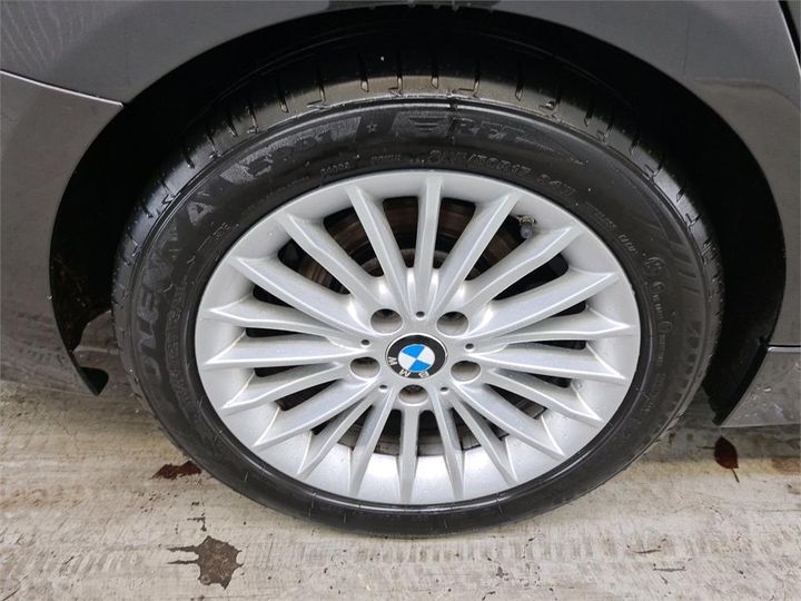 Photo 15 VIN: WBA8E11000K829242 - BMW 330 