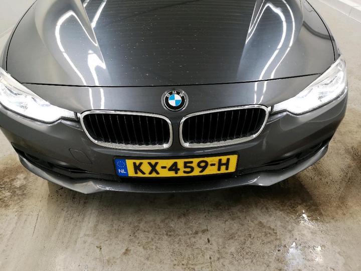 Photo 11 VIN: WBA8E11000K829743 - BMW 330 