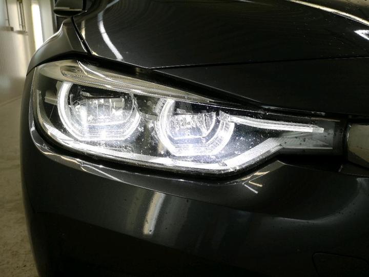 Photo 16 VIN: WBA8E11000K829743 - BMW 330 