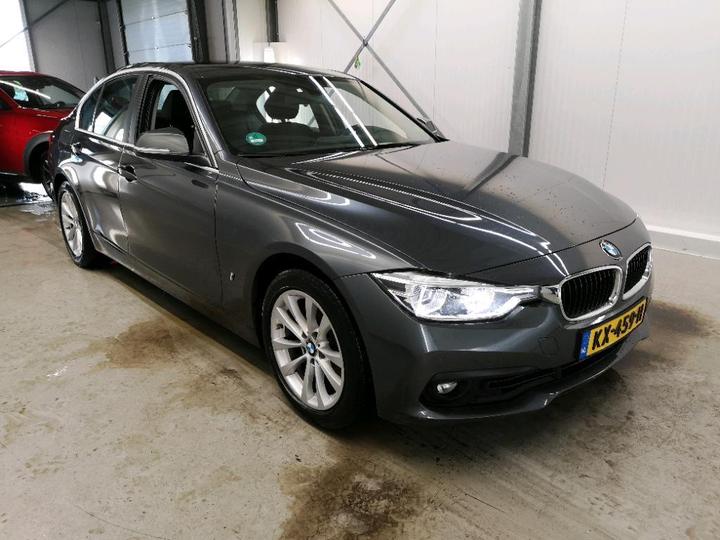 Photo 2 VIN: WBA8E11000K829743 - BMW 330 