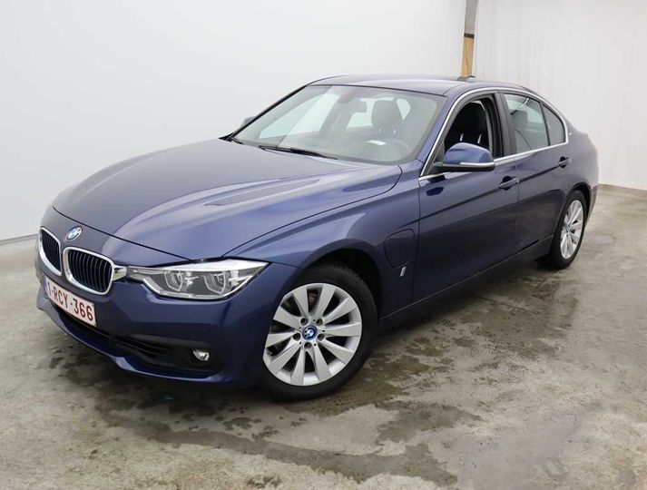 Photo 1 VIN: WBA8E11010K417900 - BMW 3-SERIE 4DRS &#3915 