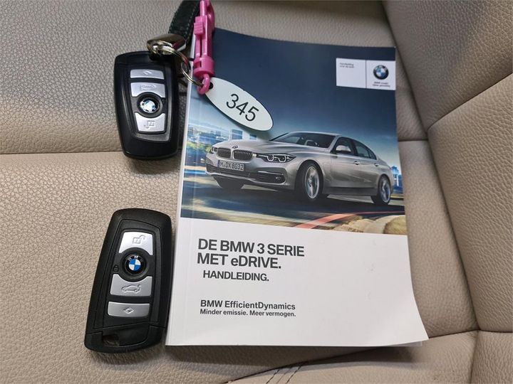 Photo 9 VIN: WBA8E11010K829184 - BMW 330 