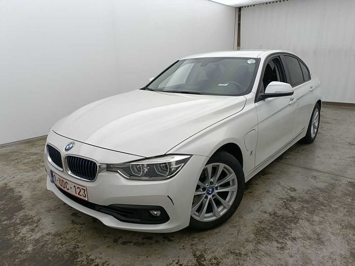 Photo 1 VIN: WBA8E11020K421017 - BMW 3-SERIE 4DRS &#3915 