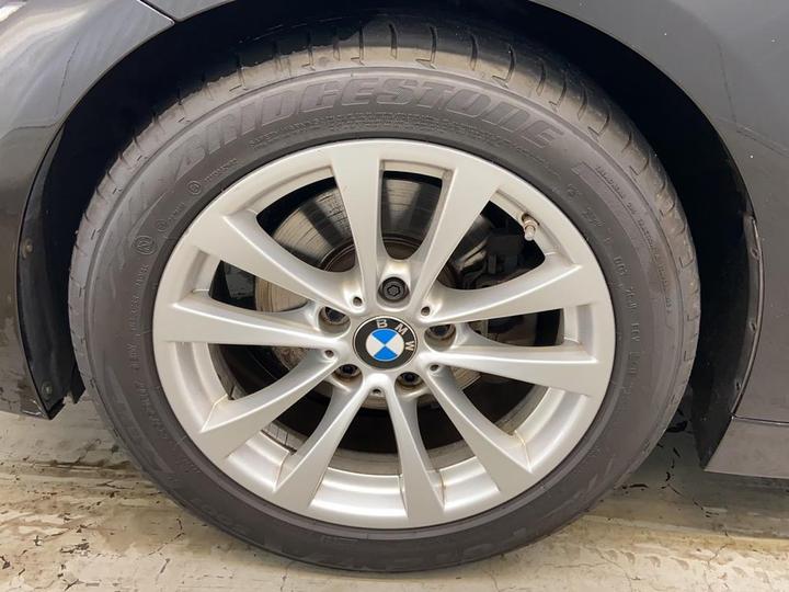 Photo 12 VIN: WBA8E11030K477371 - BMW 330 