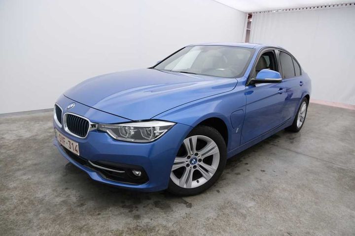 Photo 1 VIN: WBA8E11030K831826 - BMW 3-SERIE 4DRS &#3915 