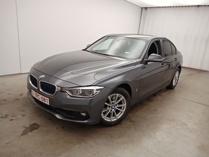 Photo 1 VIN: WBA8E11040K420421 - BMW 3-SERIE 4DRS &#3915 