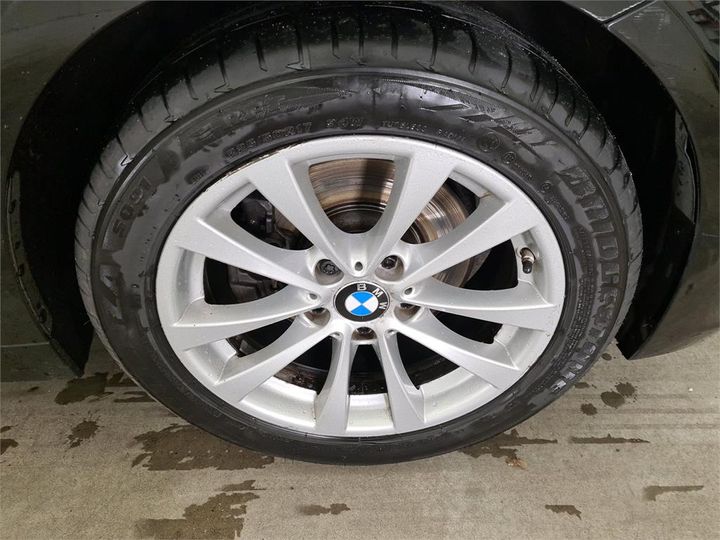 Photo 32 VIN: WBA8E11060K828936 - BMW 3 