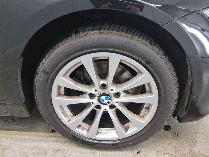 Photo 13 VIN: WBA8E11060K829343 - BMW 330 