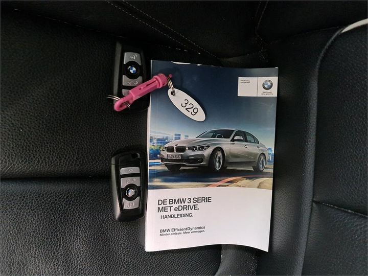 Photo 9 VIN: WBA8E11070K829366 - BMW 330 