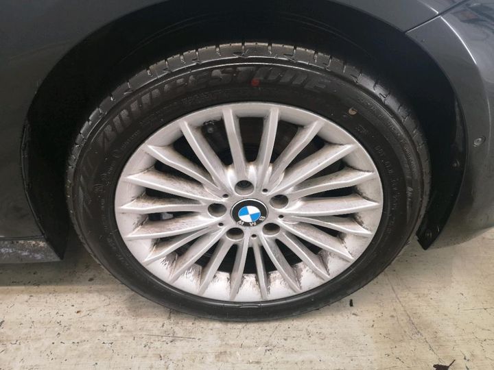 Photo 13 VIN: WBA8E11080K415755 - BMW 330 