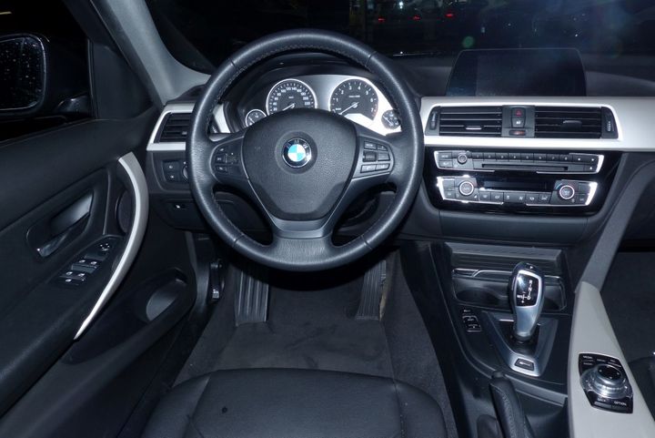 Photo 3 VIN: WBA8E11080K830171 - BMW BMW 3 SERIES 