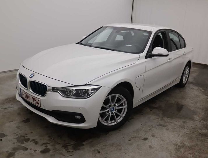 Photo 1 VIN: WBA8E11090K420253 - BMW 3-SERIE 4DRS &#3915 