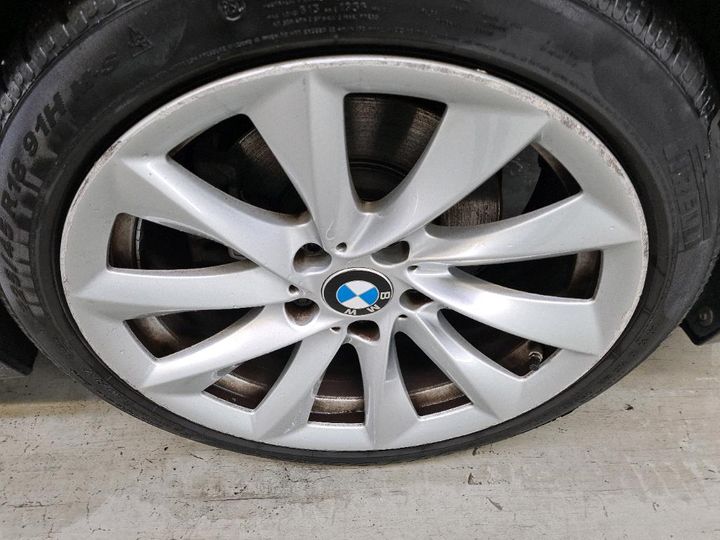 Photo 14 VIN: WBA8E110X0K415868 - BMW 330 