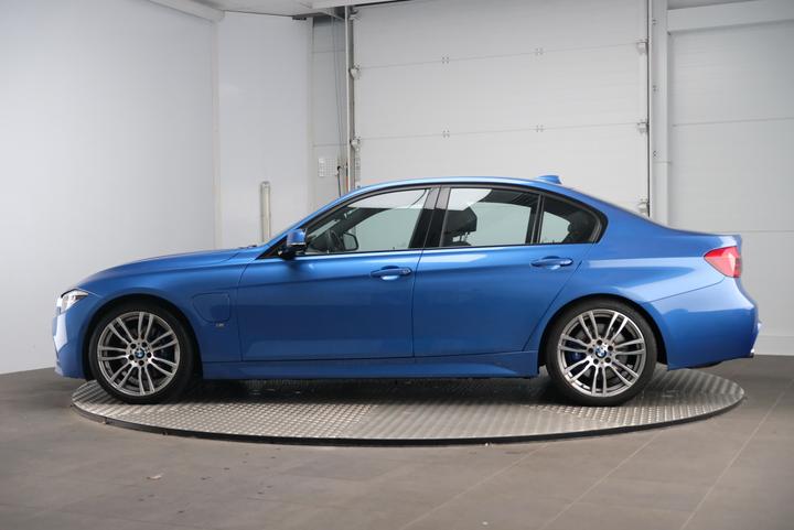 Photo 2 VIN: WBA8E110X0K417989 - BMW 3 SERIE SEDAN 