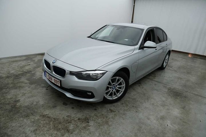 Photo 1 VIN: WBA8E110X0K831337 - BMW 3-SERIE 4DRS &#3915 