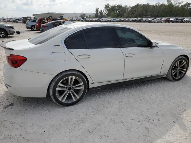 Photo 2 VIN: WBA8E1C30HA156669 - BMW 330E 