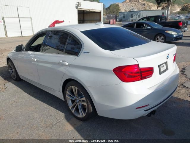 Photo 2 VIN: WBA8E1C31HA029221 - BMW 330E 