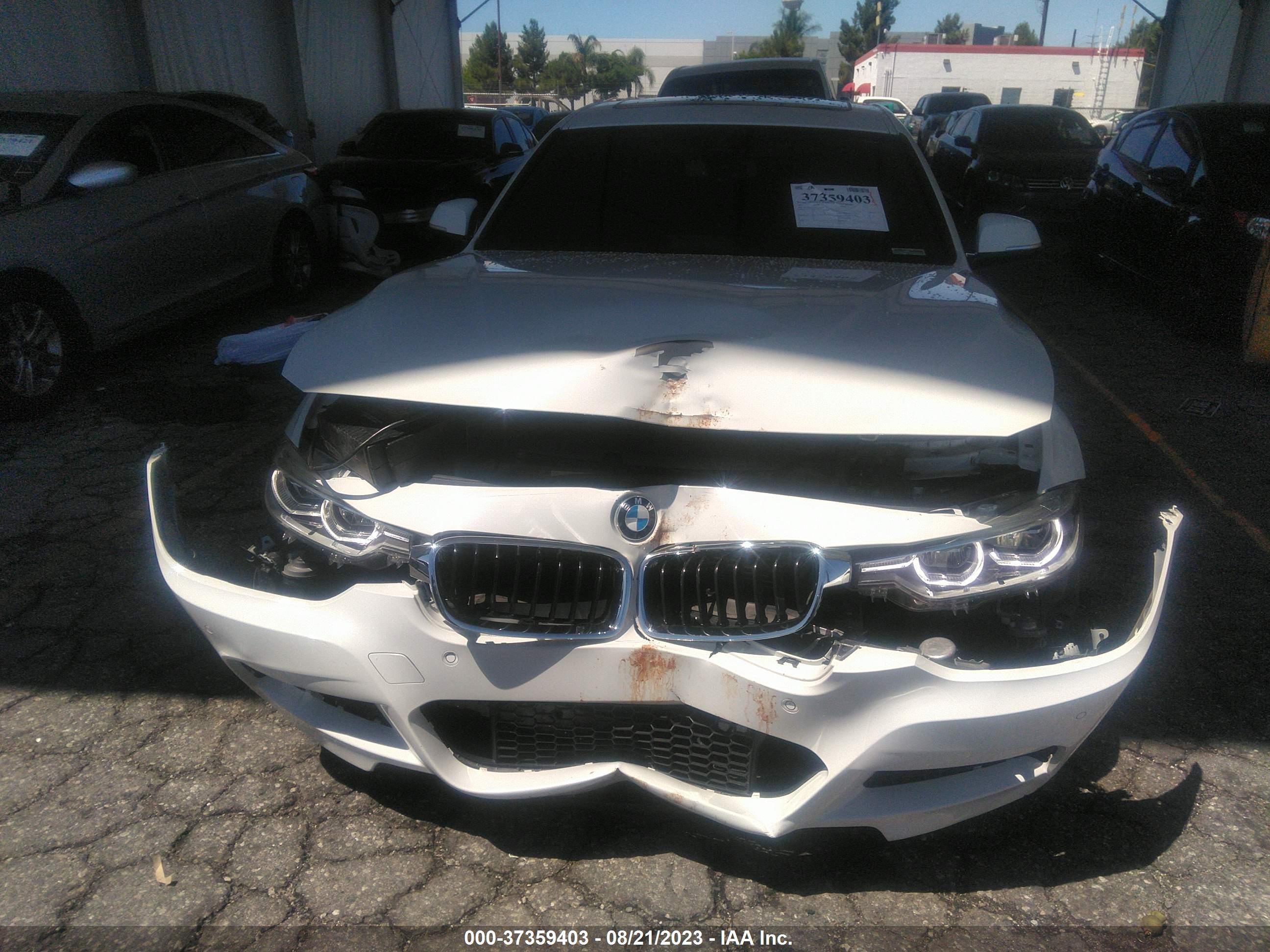 Photo 5 VIN: WBA8E1C31HA159225 - BMW 330E 