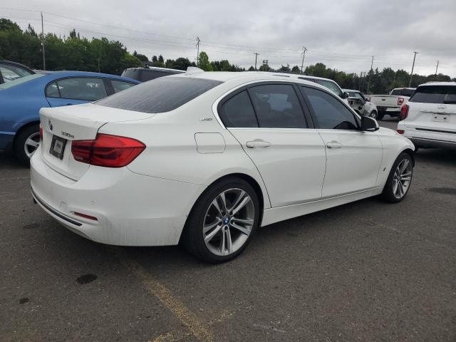 Photo 2 VIN: WBA8E1C39HA158694 - BMW 330E 