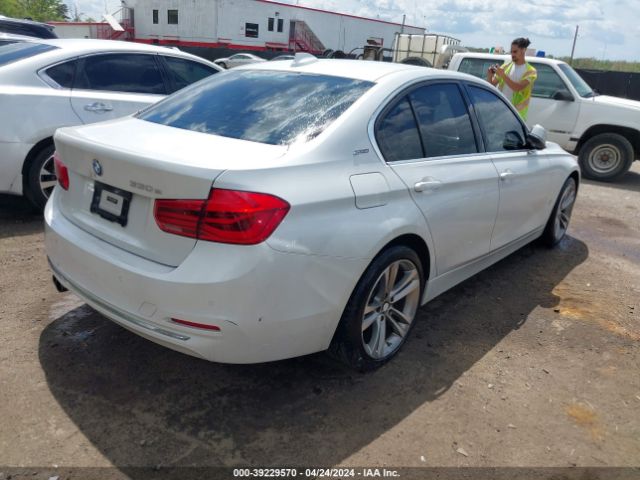 Photo 3 VIN: WBA8E1C50HK480300 - BMW 330E 