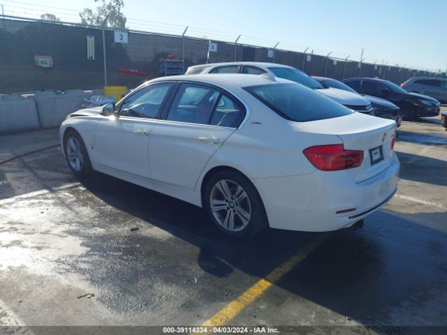 Photo 2 VIN: WBA8E1C50JA171423 - BMW 330E 